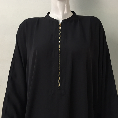 Haya – Kimono-Cut Abaya with Elegant Zip